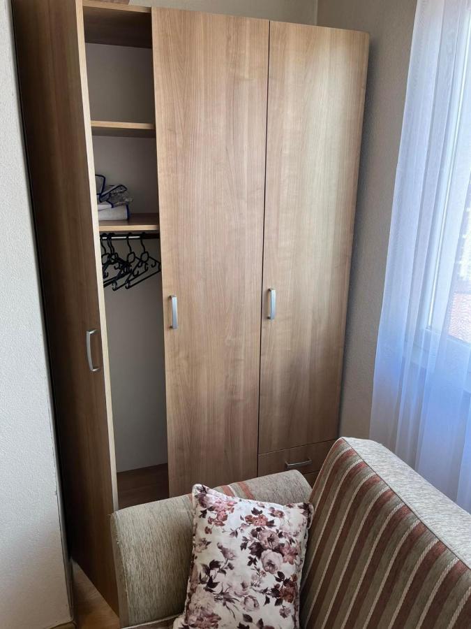 Centrum Apartments Prishtine Bagian luar foto