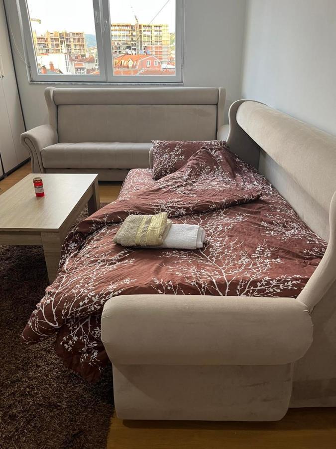 Centrum Apartments Prishtine Bagian luar foto